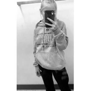 Meet your Posher, Skylar